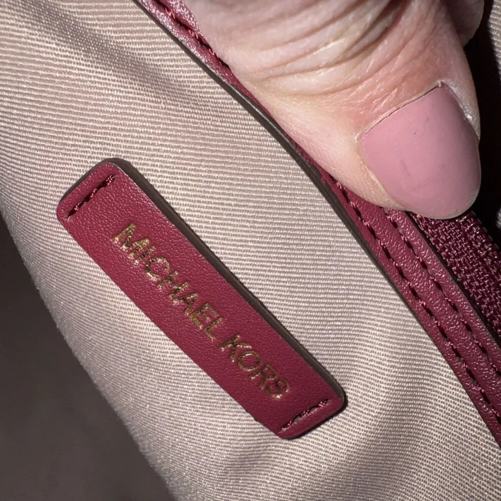 Michael Kors Mulberry Signature Quinn Large Logo TZ Tote Bag 30T5GQNT9V 17x11x4”